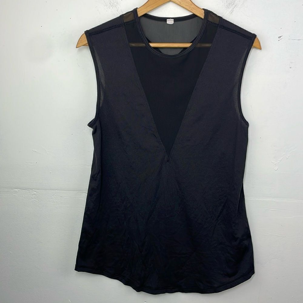 Lululemon Lab Edge Tee Sleeveless Tank Top Black Knit Mesh "V" Insert size Small